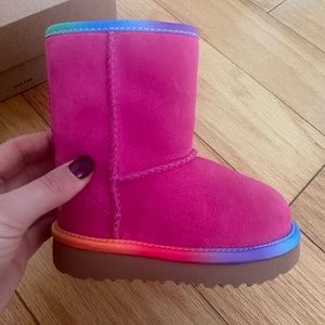 Brand new toddler Rainbow UGG boots. With box. Toddler size USA 6 (EU 22).